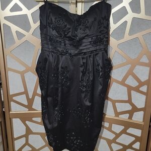 NWOT SNAP Black Strapless Sweetheart Satin Dress With POCKETS!